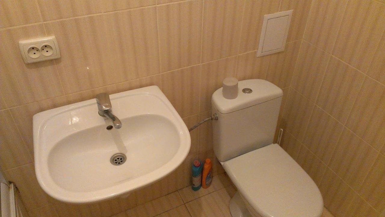 Apartment On Stepana Bandery 37 Постійне Електропостачання 리비프 외부 사진